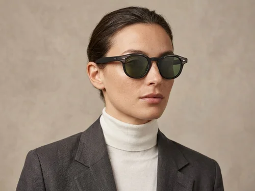 Lunettes de soleil ovales en plastique noir #BS2503-0206
