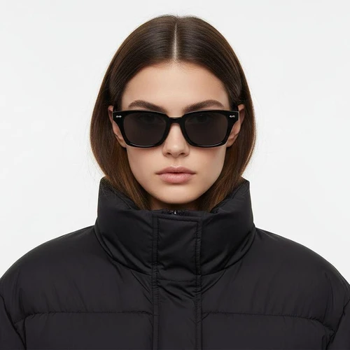 Occhiali da sole rettangolari in plastica nera #BS2503-0417