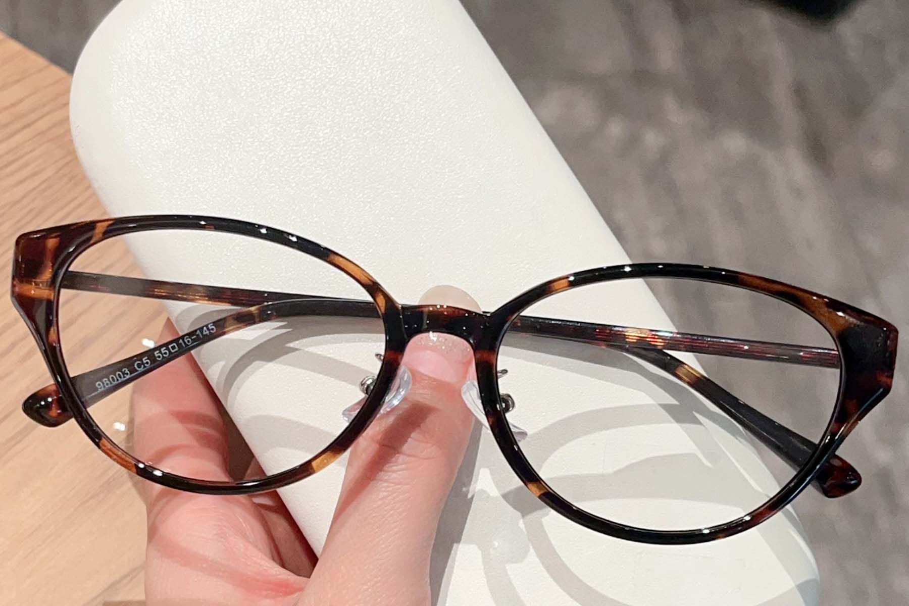 Occhiali in acetato effetto tartaruga con motivo a farfalla #BS423-0298