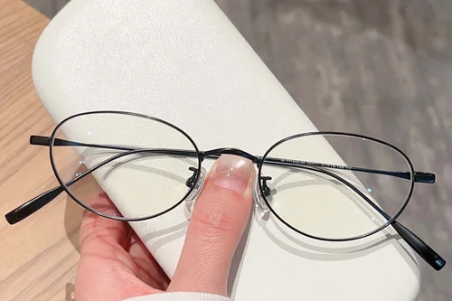 Lunettes ovales en titane noir #BS423-0319