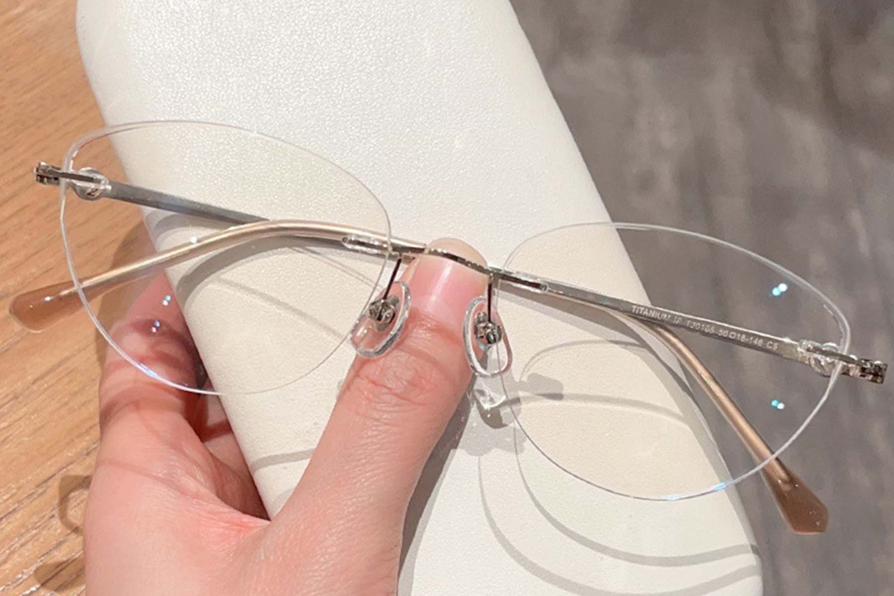 Invisible Golden Titanium Glasses #BS423-0335