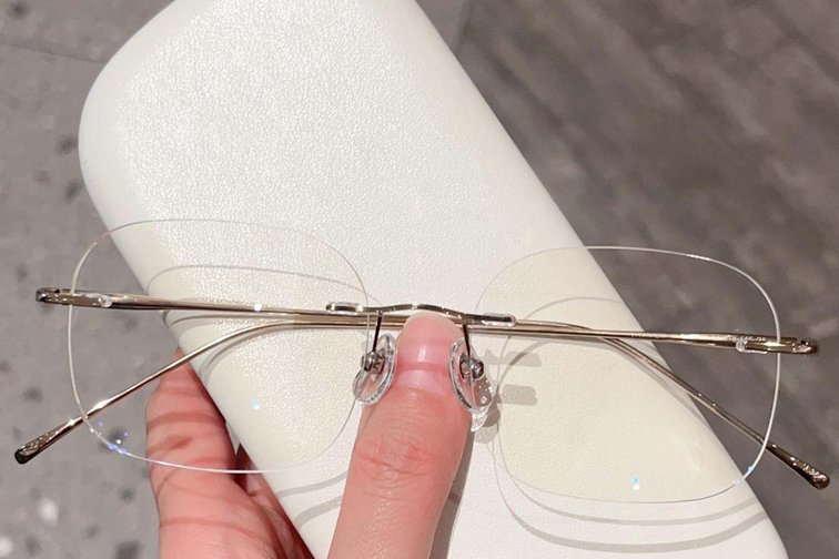 Invisible Golden Titanium Glasses #BS423-0338