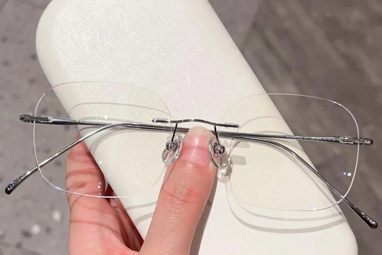 Invisible Silver Titanium Glasses #BS423-0340