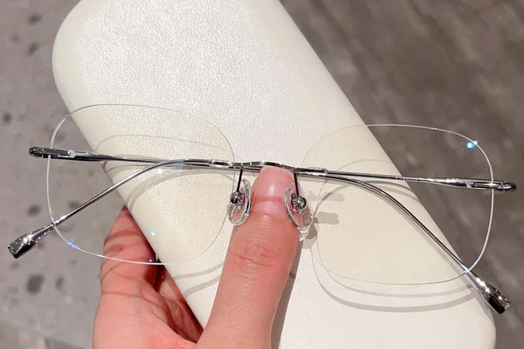 Invisible Silver Titanium Glasses #BS423-0345