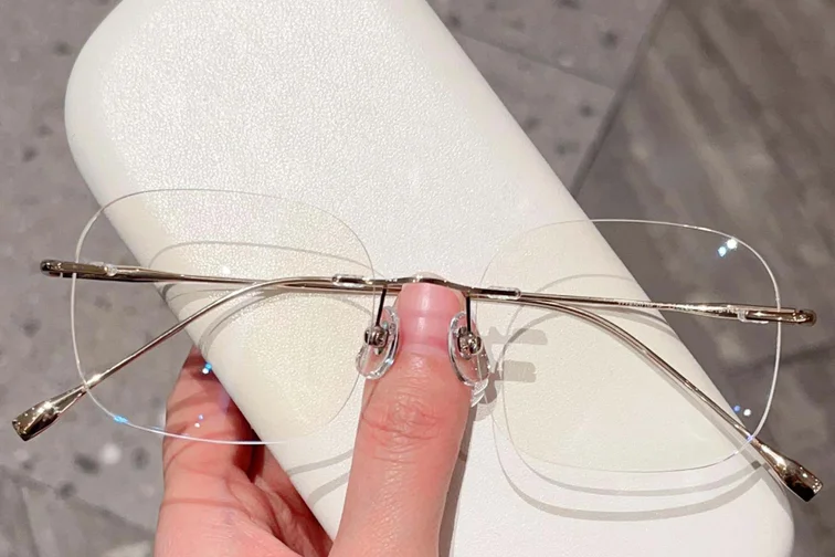 Invisible Golden Titanium Glasses #BS423-0348