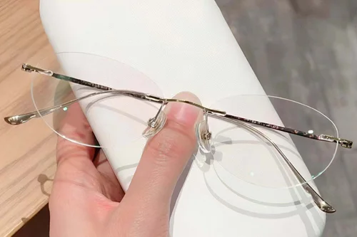 Lunettes invisibles en titane doré #BS423-0489