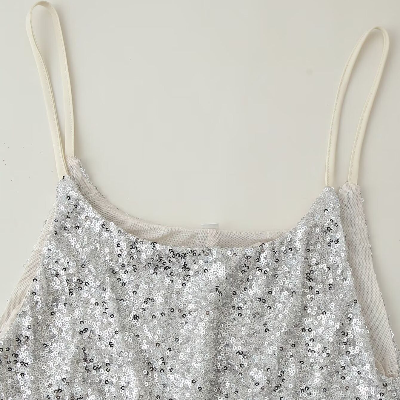 Robe nuisette ornée de sequins - Style européen KUN-00150