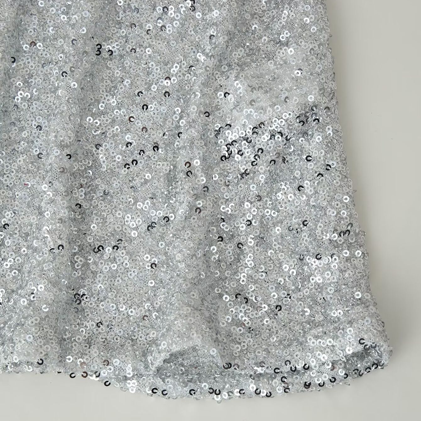 Robe nuisette ornée de sequins - Style européen KUN-00150