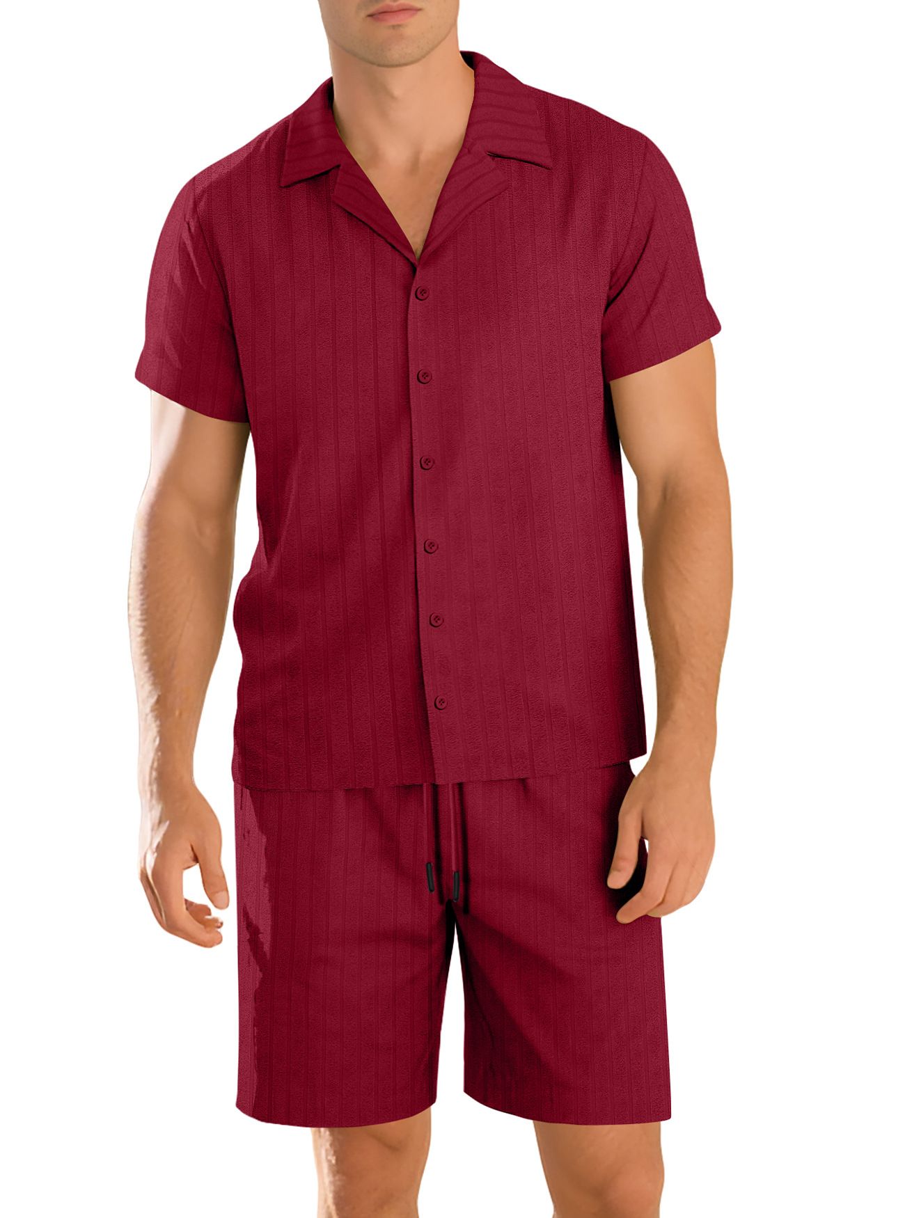 Completo da uomo casual con camicia abbottonata e pantaloncini, ideale per le vacanze estive (NDF-00013)