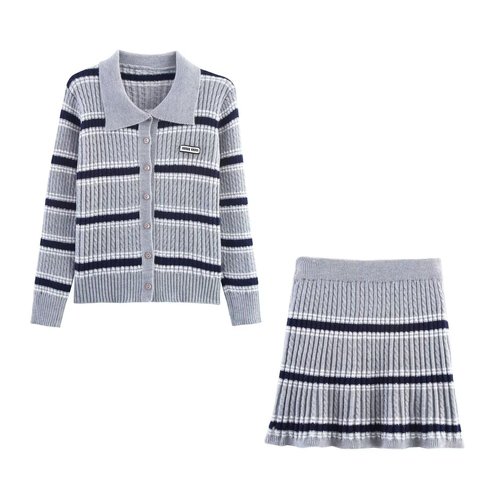 Completo a righe da donna - Trendy & Versatile KUN-00067