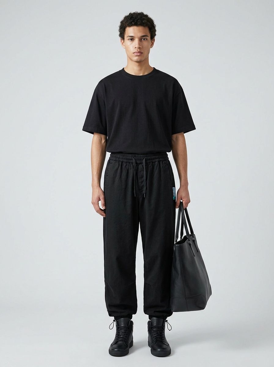 Minimalist Relaxed Fit Men's Cargo Pants for Casual Outdoor Wear