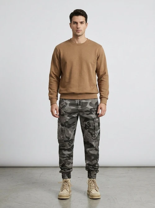 Tapered Stretch Camouflage Men's Cargo Pants for Outdoor Athletic Wear