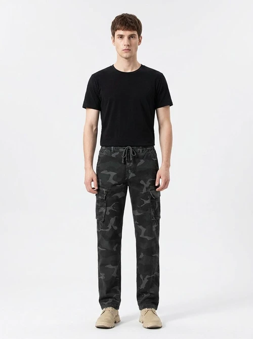 Straight Leg Camouflage Multi-Pocket Men's Cargo Pants for Casual Streetwear