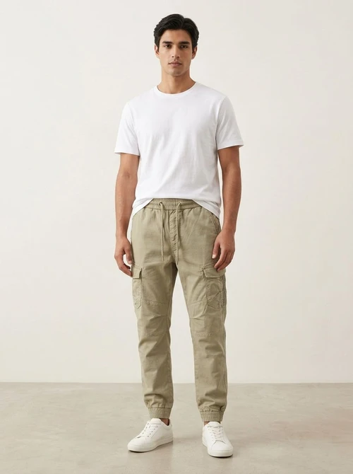 Vintage-Inspired Tapered Fit Stretch Men's Cargo Pants for Casual Wear