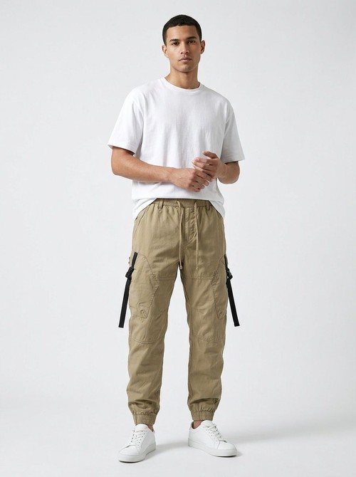 Loose Fit Tapered Men's Cargo Pants for Casual Outdoor Wear