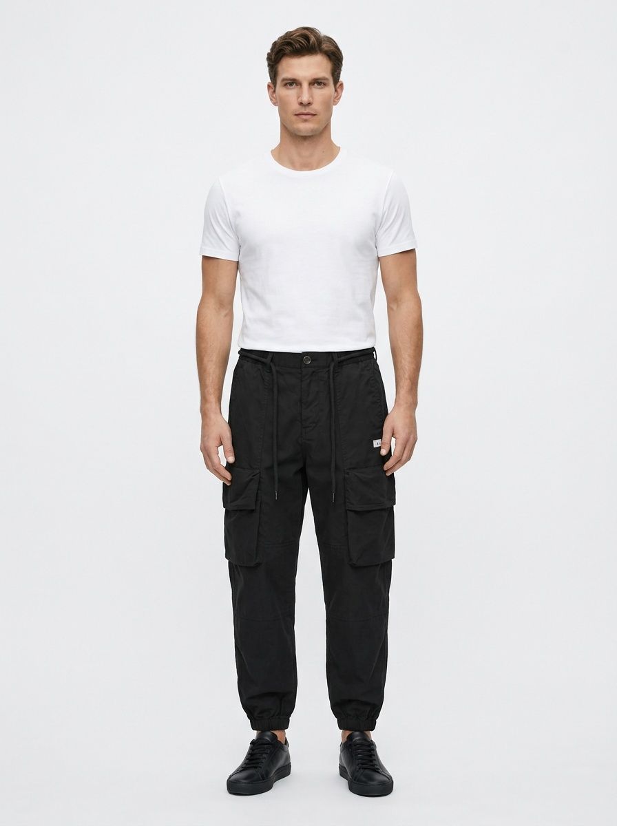 Tapered Fit Trendy Men's Cargo Pants for Casual Streetwear