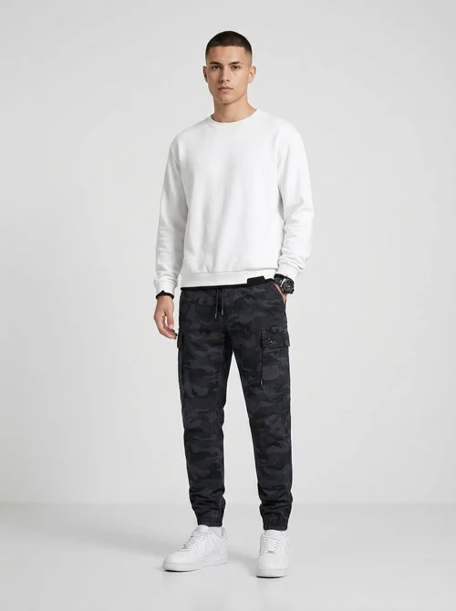 Relaxed Fit Stretch Camouflage Men's Cargo Pants for Casual Athletic Wear