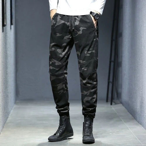 Stretch Fit Tapered Camouflage Men's Cargo Pants for Outdoor Athletic Wear