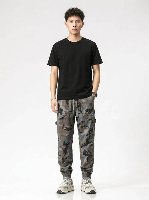 Pantalones cargo holgados de camuflaje estilo urbano para hombre con puños cónicos