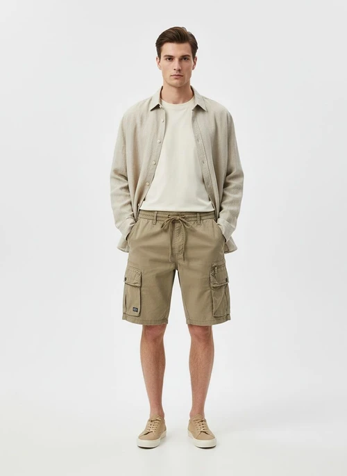 Simple Multi-Pocket Men's Shorts for Summer Casual Wear