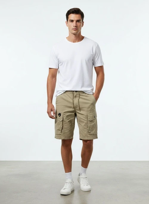 Multi-Pocket Mid-Rise Men's Shorts for Summer Casual Wear