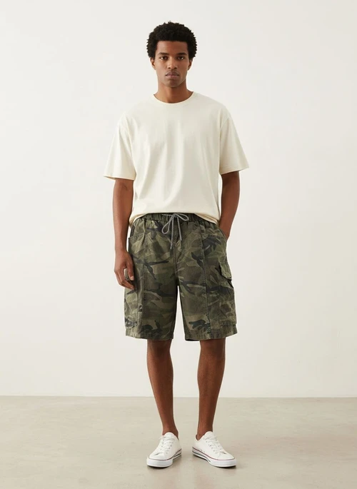 Relaxed Fit Vintage Camouflage Men's Cargo Shorts for Summer Casual Wear
