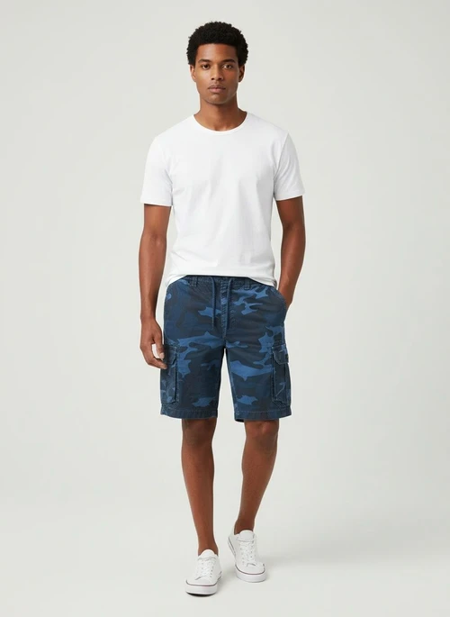 Short cargo léger camouflage pour homme, idéal pour l'été et les tenues décontractées.