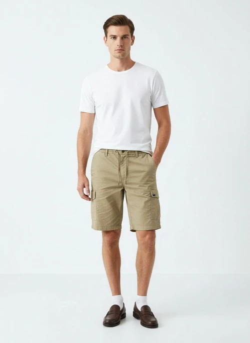Short cargo vintage minimaliste et décontracté pour homme, idéal pour l'été.