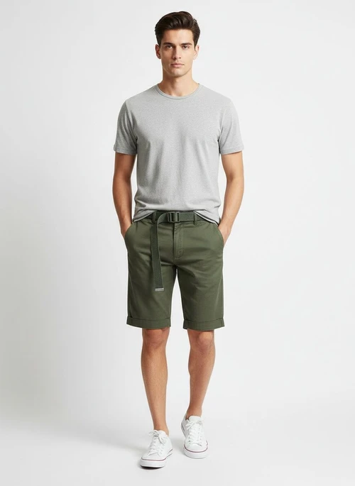 Short cargo minimaliste pour homme, coupe décontractée, idéal pour l'été (ceinture non incluse).