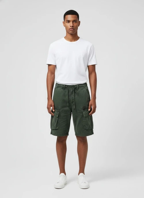 Short cargo homme style vintage multipoches avec fermeture éclair, idéal pour une tenue décontractée d'été
