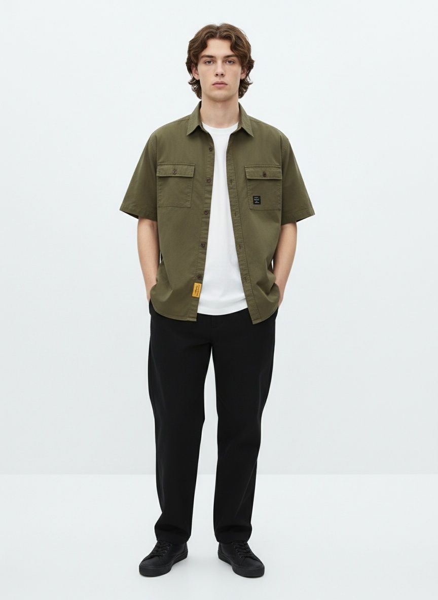 Short-Sleeve Relaxed Fit Men's Cargo Shirt for Summer Outdoor Casual Wear