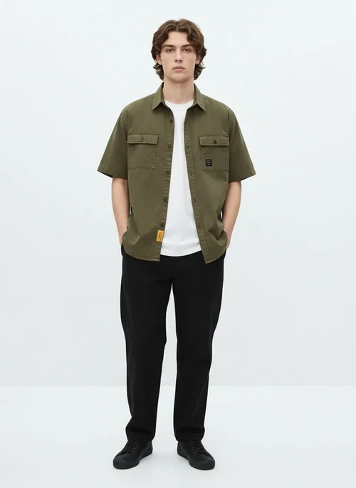 Short-Sleeve Relaxed Fit Men's Cargo Shirt for Summer Outdoor Casual Wear