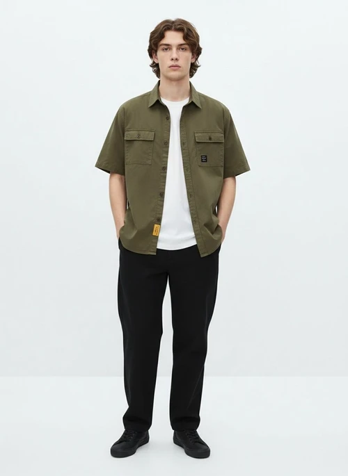 Short-Sleeve Relaxed Fit Men's Cargo Shirt for Summer Outdoor Casual Wear