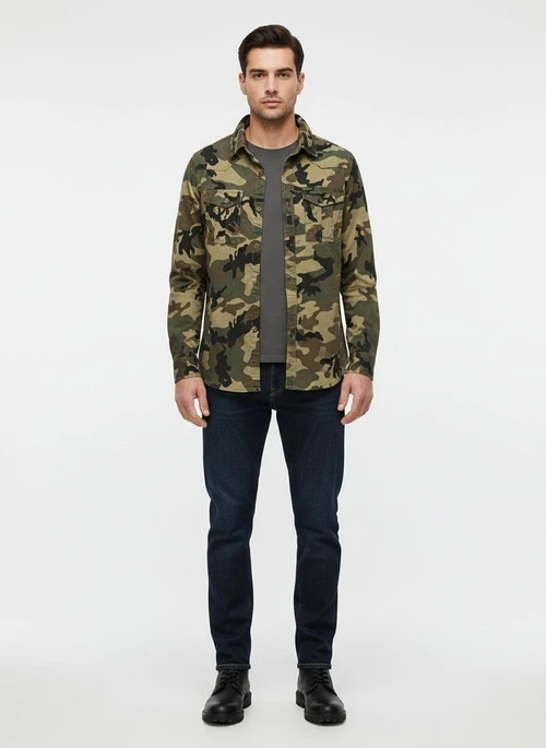 Camouflage Pattern Relaxed Fit Men's Shirt for Casual Wear