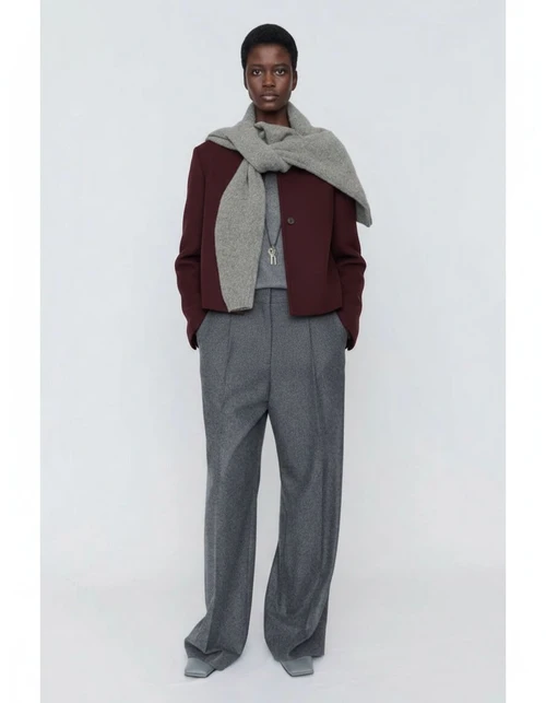 Giacca corta in similpelle - Elegante, morbida e classica KUN-00009