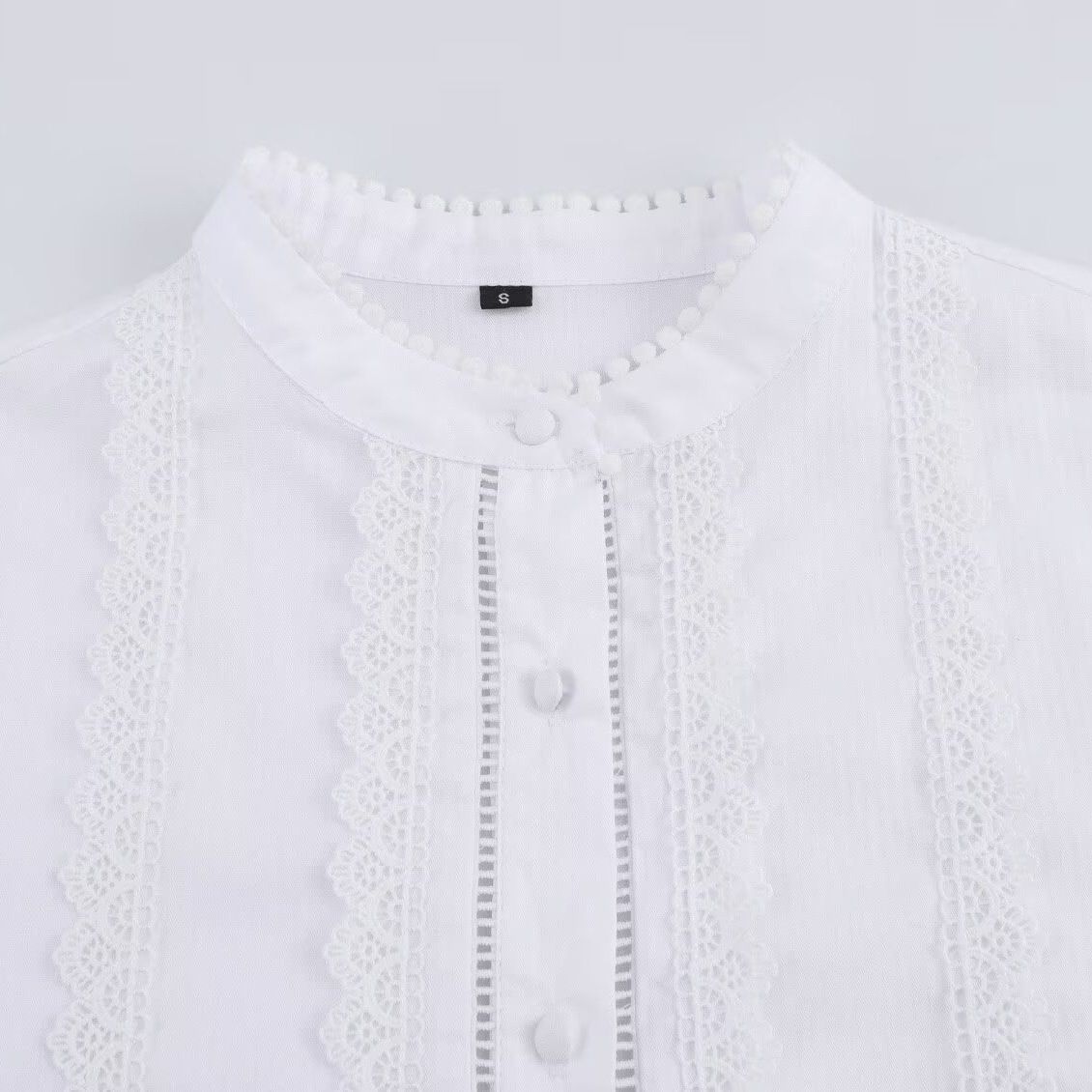 Blusa romántica con ribete de encaje para mujer KUN-00010