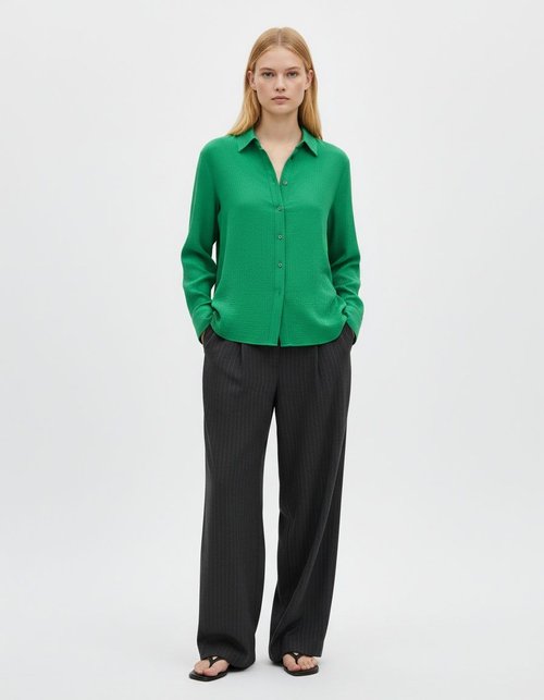 Camicia a maniche lunghe in popeline di cotone con colletto a balze KUN-00015