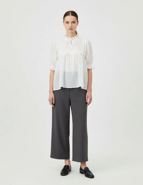 Top babydoll con maniche a sbuffo e laccetti sul davanti KUN-00016