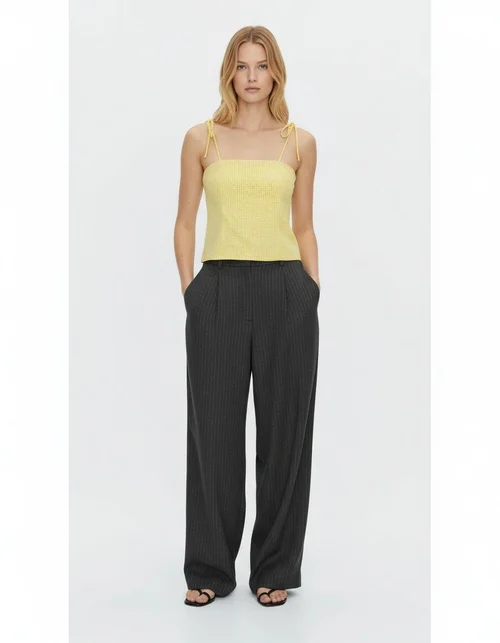 Top aderente con fiocco - Camicetta alla moda in stile europeo KUN-00061