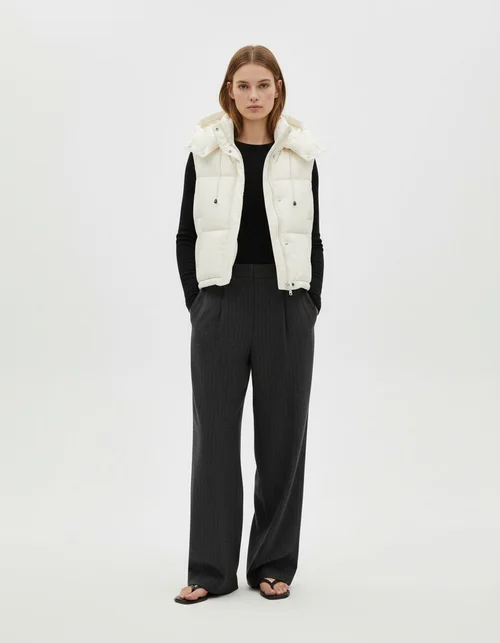 Gilet con cappuccio da donna - Elegante e versatile KUN-00098