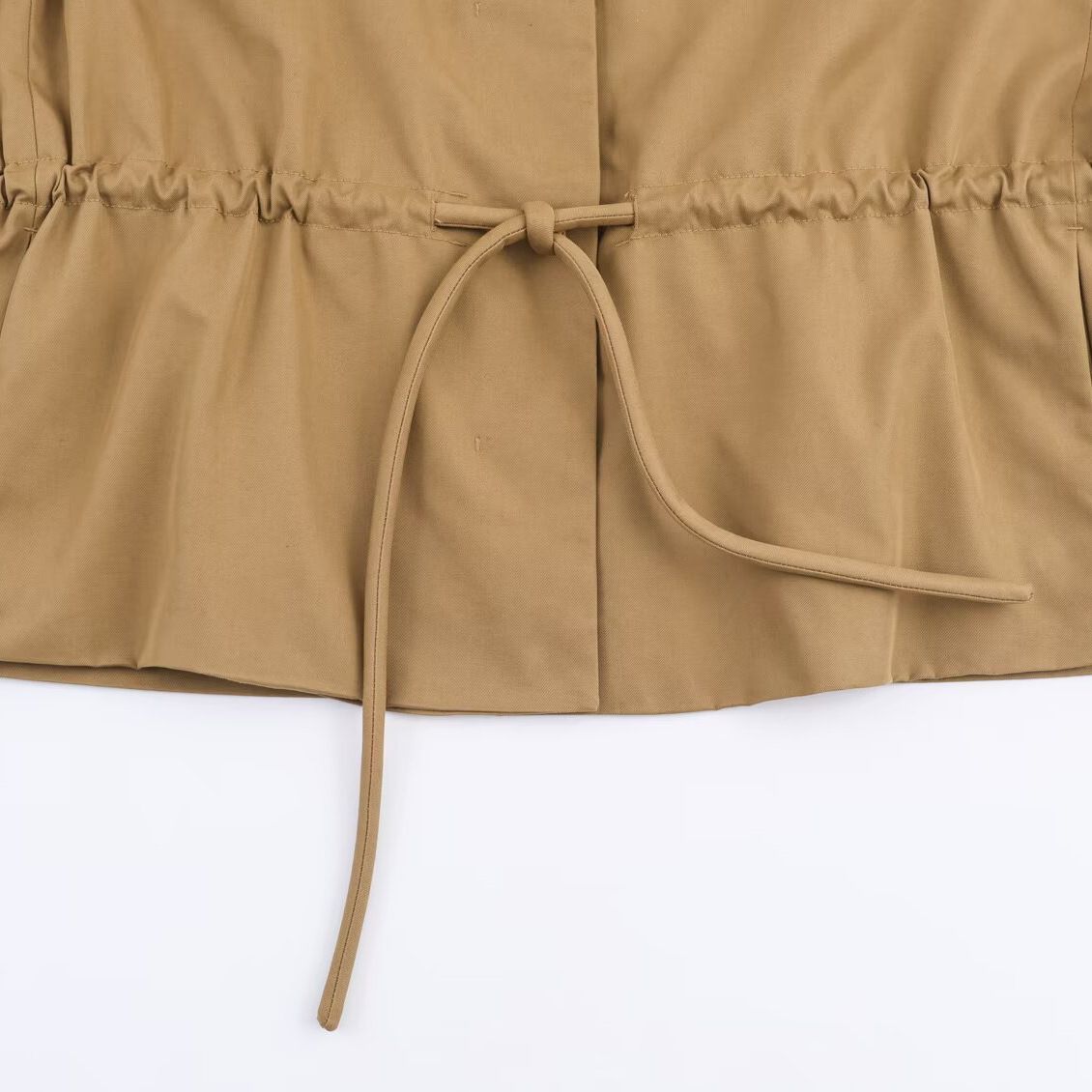 Parka corta para mujer con cintura ajustable KUN-00296