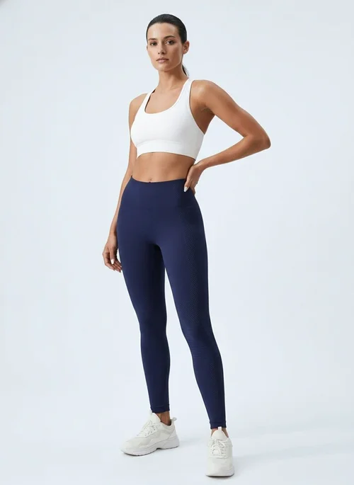 Pantaloni da yoga snellenti a vita alta, dalla vestibilità leggera, per donna.
