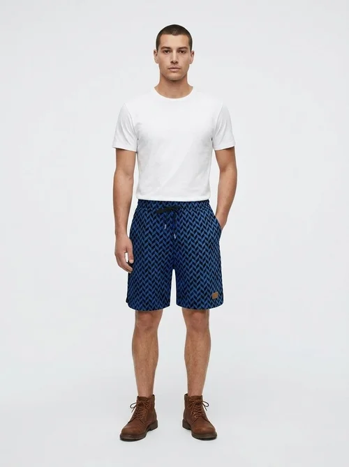 Short décontracté à cordon de serrage et imprimé chevron pour homme