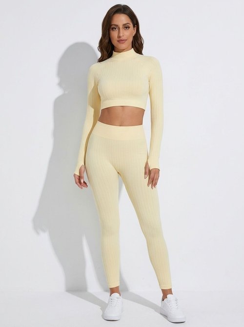 Schmal geschnittenes, schnelltrocknendes Yoga-Set mit hochgeschnittener, figurformender Leggings für Damen