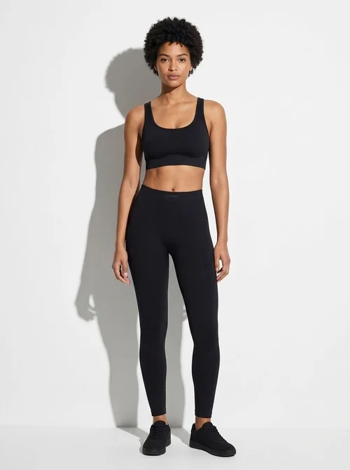 Sujetador de yoga reductor y transpirable sin espalda para mujer.