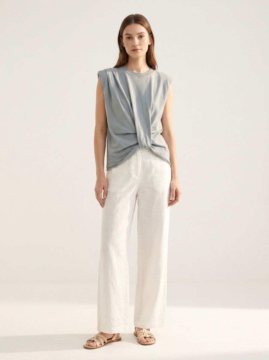 Top senza maniche con spalline imbottite e nodo sul davanti - Chic e casual