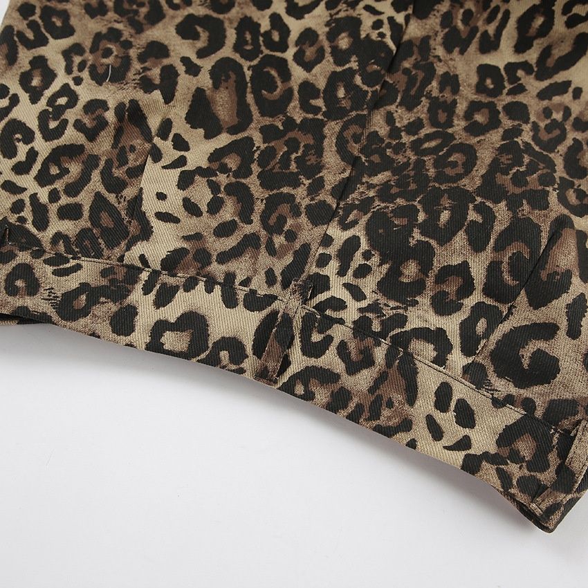 Pantalones rectos de talle alto con estampado de leopardo