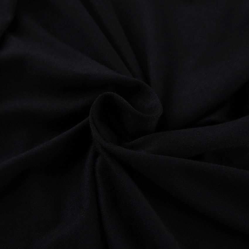 Minivestido negro ajustado con escote halter y fruncido