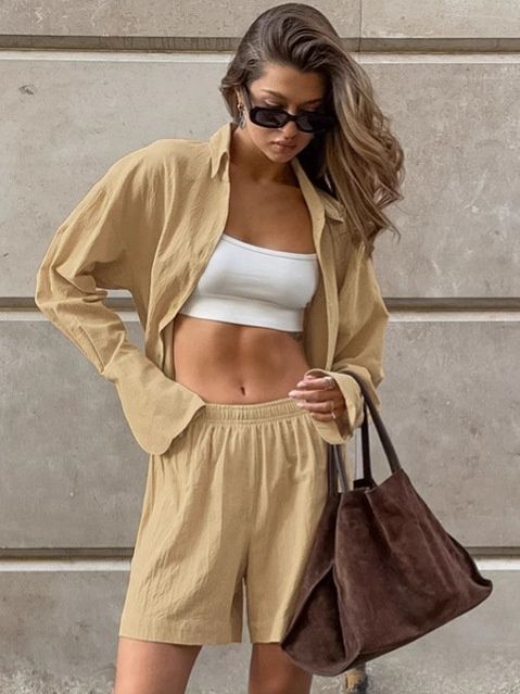 Conjunto de camisa y pantalones cortos extragrandes de color caqui - Corte relajado