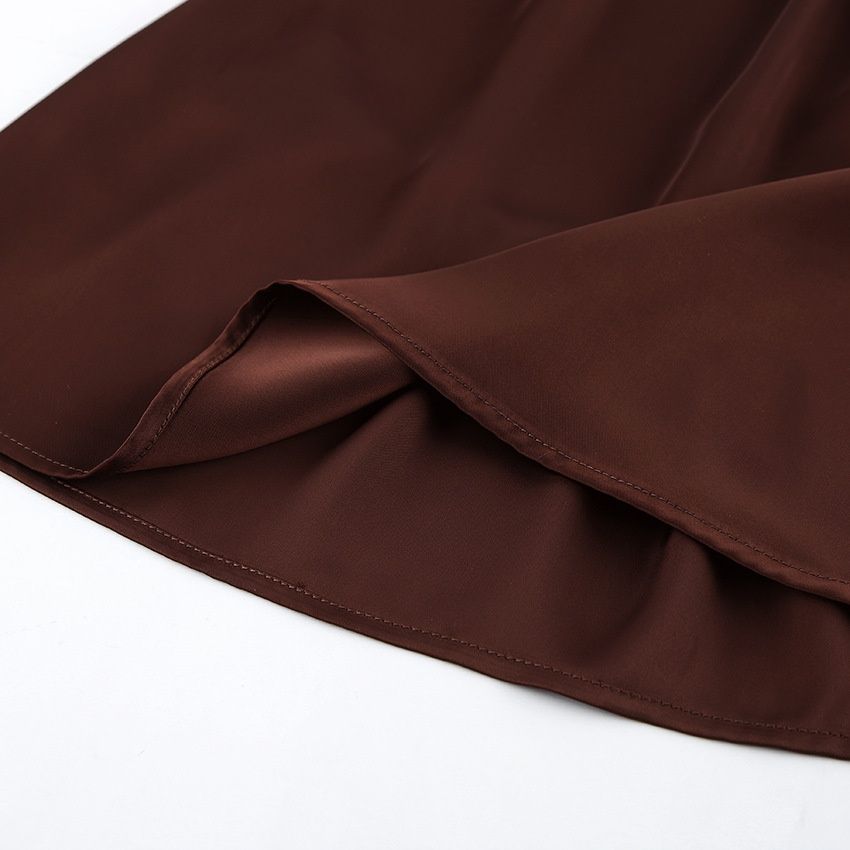 Elegante vestido largo sin espalda con escote halter - Caoba